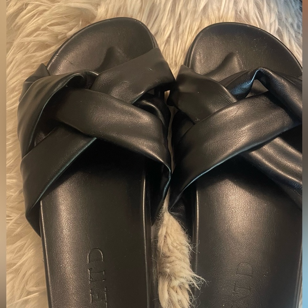 Silent D Slides Size 8